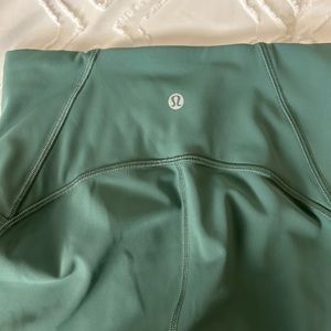 Lululemon 7/8 green leggings